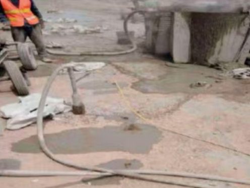 船营水泥混凝土路面板底注浆技术 路面脱空注浆整治方案